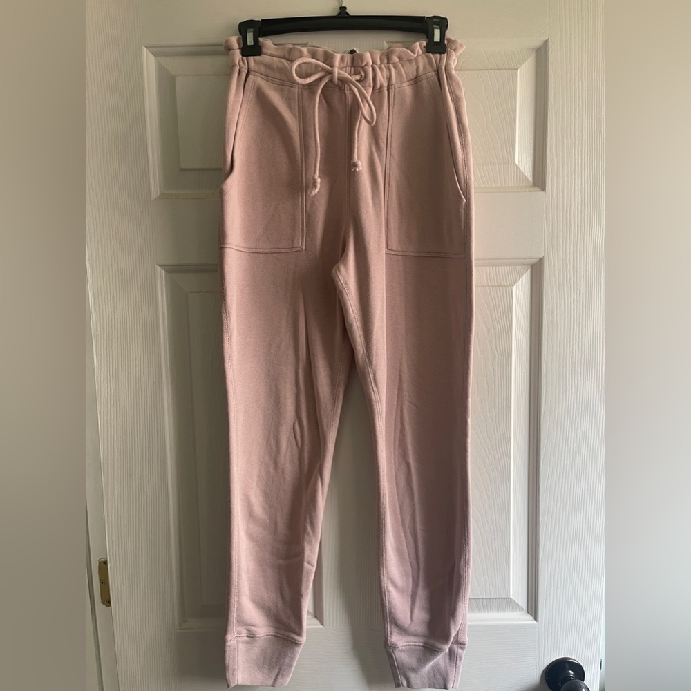 Abercrombie & Fitch - light pink joggers - size small